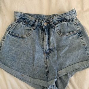HIGHWAISTED paper bag shorts